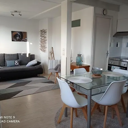 Les Remparts D'alienor * Пуатьє