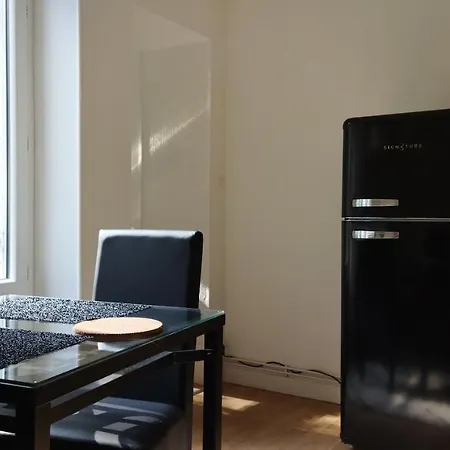 Les Remparts D'alienor * Poitiers