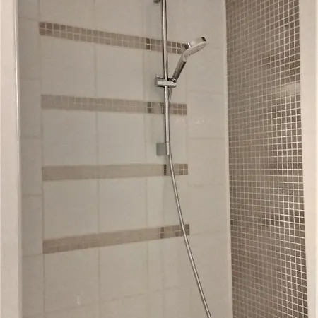 Les Remparts D'alienor Апартаменти *