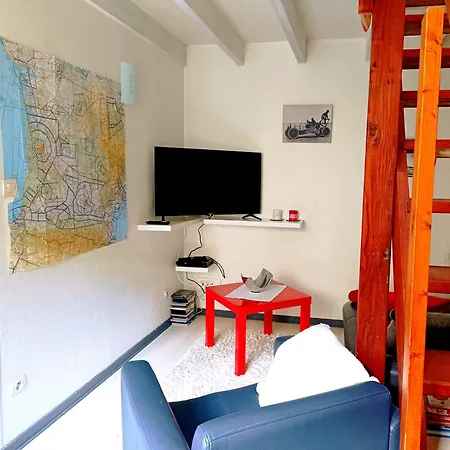 Les Remparts D'alienor Пуатьє