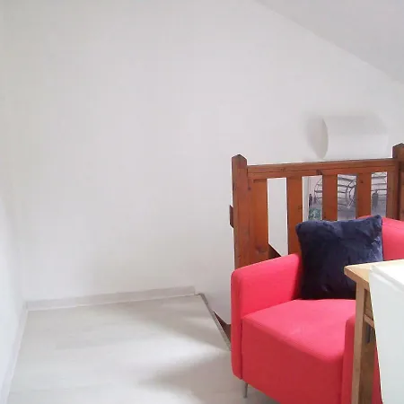 Les Remparts D'alienor Пуатьє