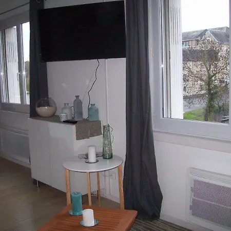 Les Remparts D'alienor * Пуатьє