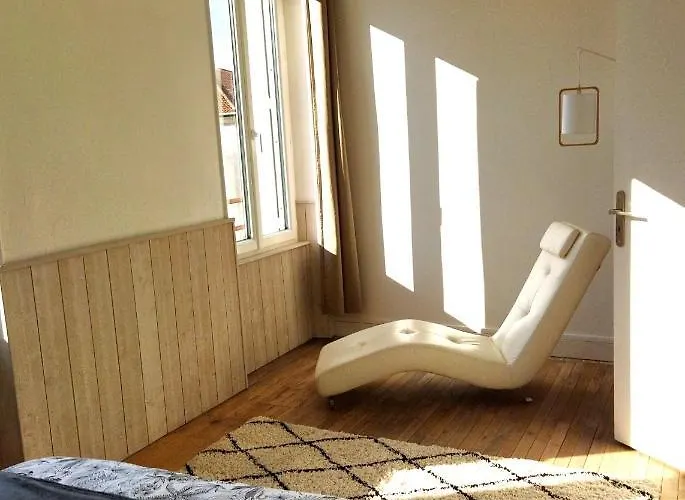 Les Remparts D'alienor Apartment