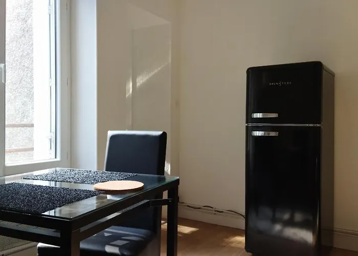 Les Remparts D'alienor * Poitiers