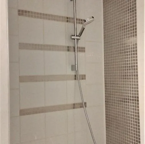 Les Remparts D'alienor 公寓 *