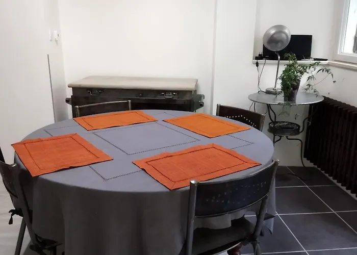 Les Remparts D'alienor Poitiers