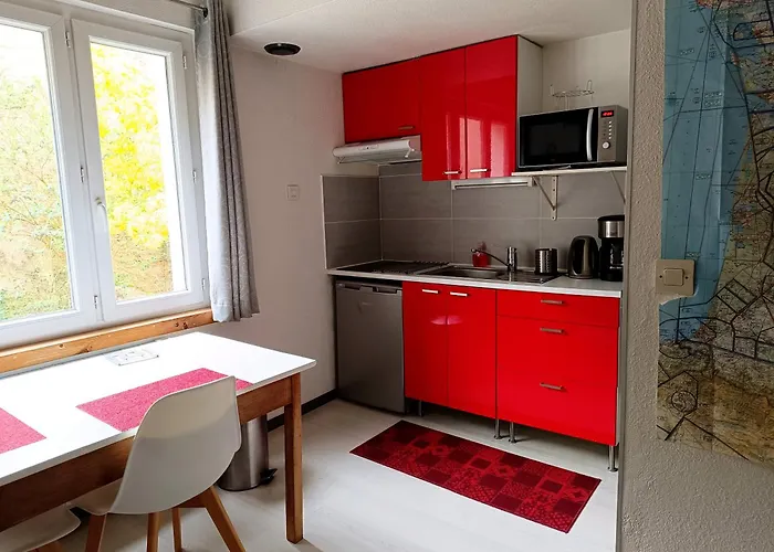 Les Remparts D'alienor 公寓