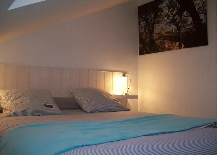 Les Remparts D'alienor 公寓 *