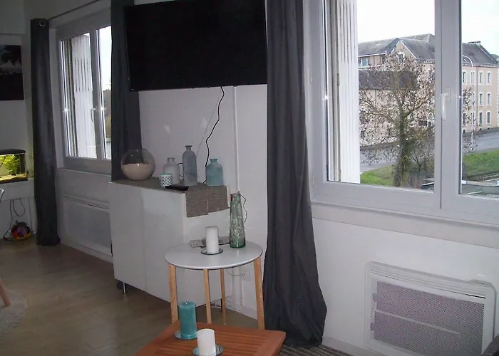 Les Remparts D'alienor * Poitiers