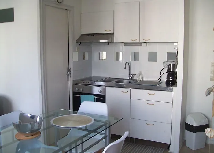 Les Remparts D'alienor 公寓